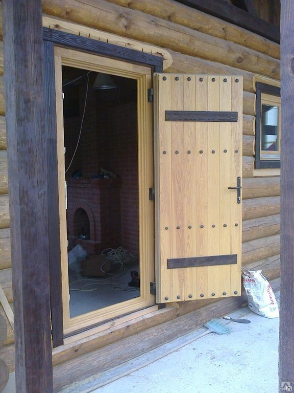 Входные деревянные двери утепленные