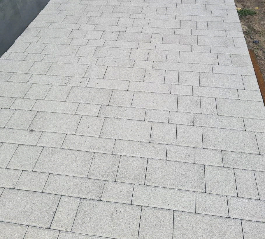Брусчатка серая с белой фото