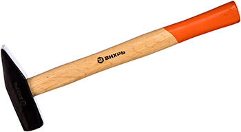 Молоток Вихрь 800 г квадратный боек деревянная ручка