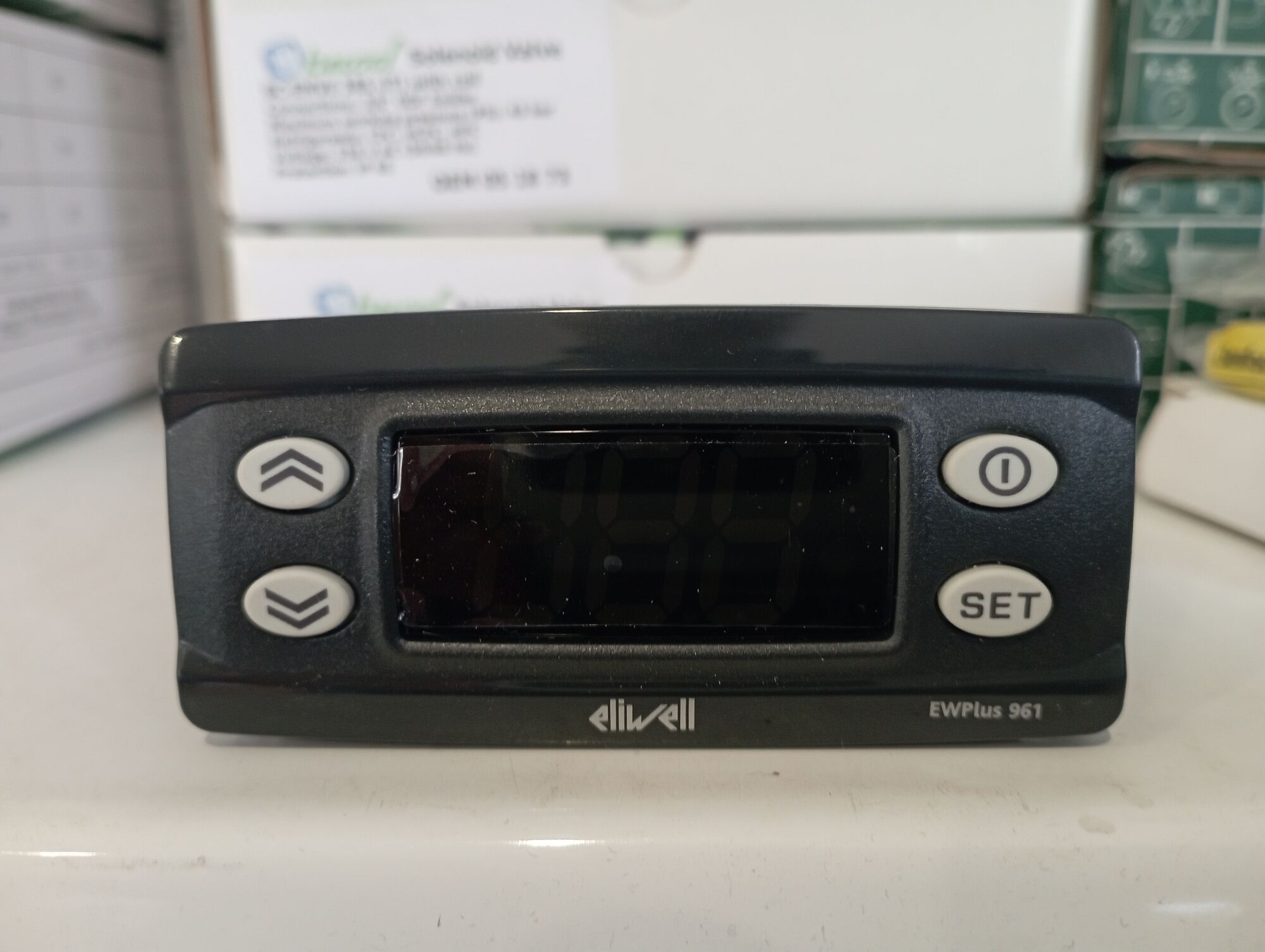 Контроллер холодильный EW 961 plus (230 V) + 1 датчик NTC