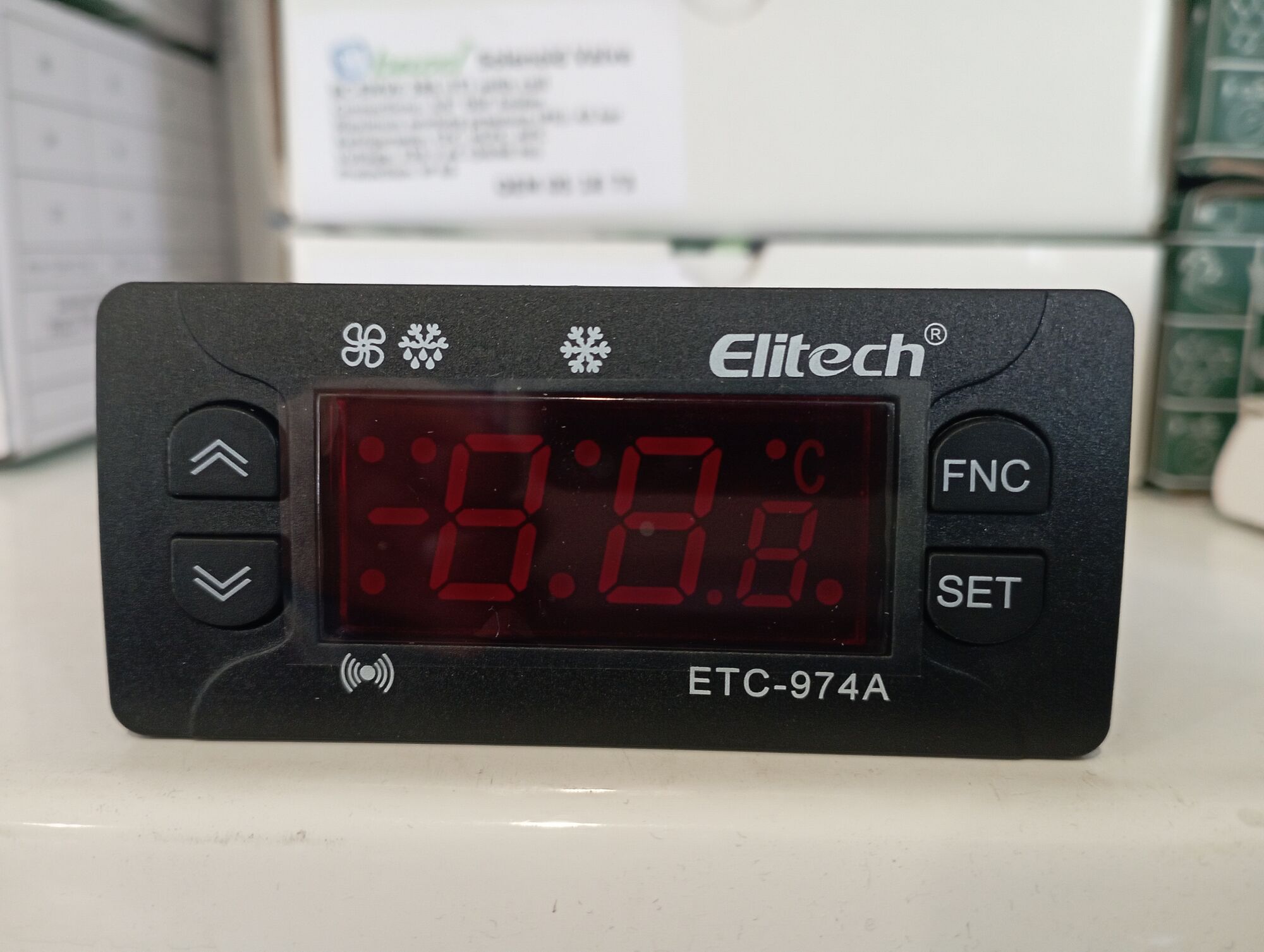 Контроллер холодильный ELITECH ETC 974 + 2 датчика NTC в комплекте