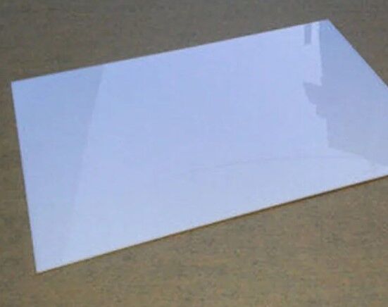 Монолитный поликарбонат КОЛИБРИ Белый 1,5 мм (1,525х2,05 м) Полигаль