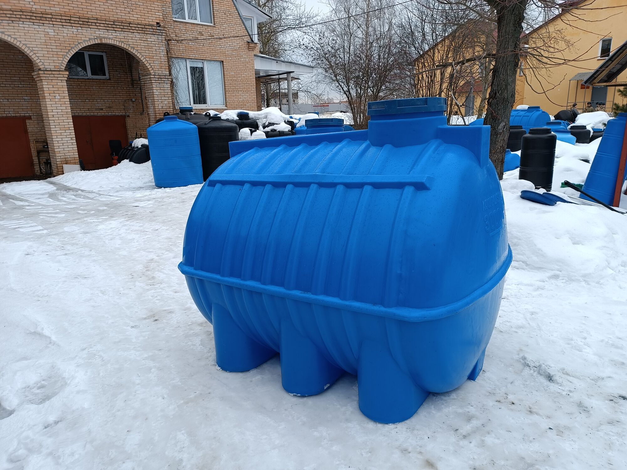 Ёмкость для воды пластиковая овально-горизонтальная 3000 л синяя Aquaplast 12