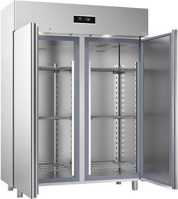 Холодильный шкаф Sagi FD13BT
