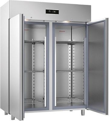 Холодильный шкаф Sagi FD15BT